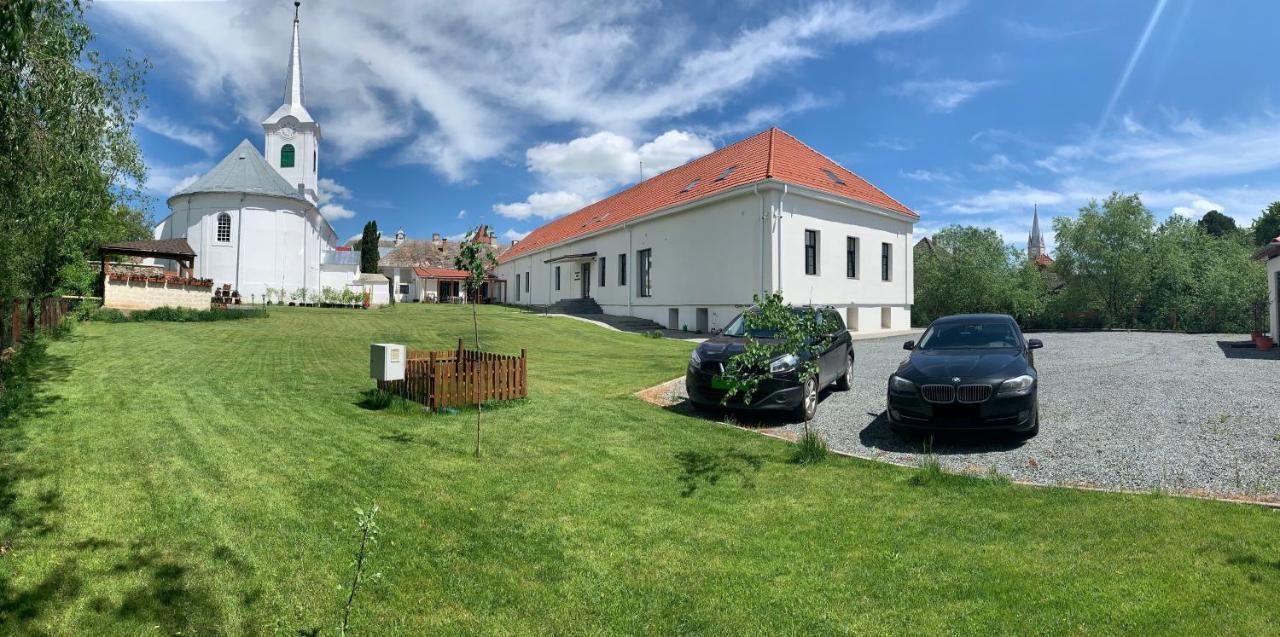 Pensiunea Salina Gymnasium Turda Exterior photo